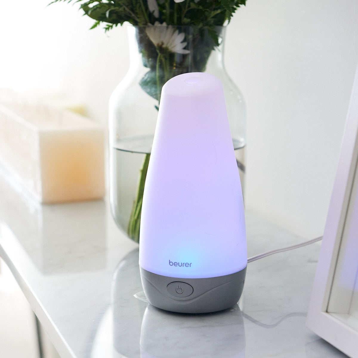 Difusor de Aroma, con Luz LED, Funcionamiento Silencioso, Humidifica y Nebuliza, Idóneos para Aromaterapia / LA30 Marca beurer®