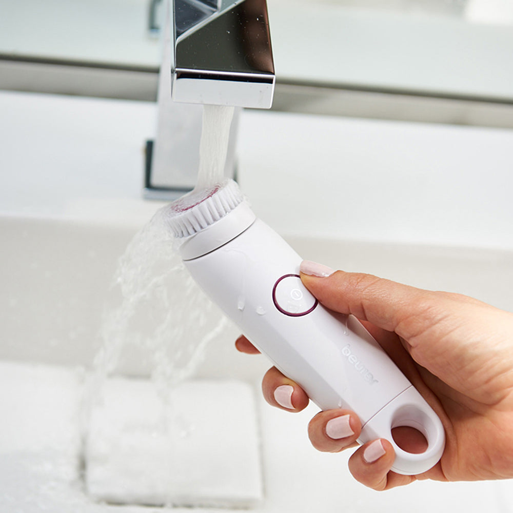 Cepillo Facial Limpiador Eléctrico Resistente al Agua para una Limpieza 4 Veces Más Profunda / FC45 Marca Beurer®